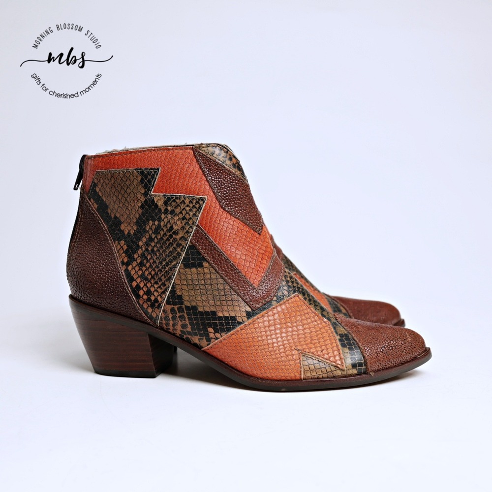 NWOT Amuse Society x Matisse Last Call Pointed‎ Leather Booties Rust Women 8